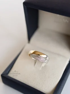 Bicolor crossover met diamant 0,37crt. + Luxe Cadeau