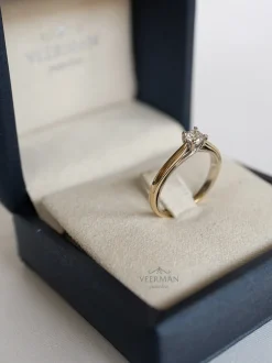 Bicolor solitair ring met briljant 0.31crt + Luxe Cadeau